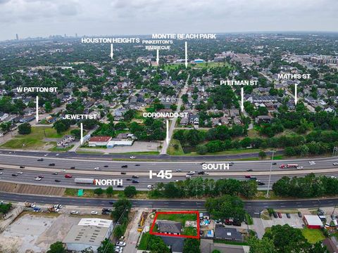 Photo of 418 Coronado Street, Houston, TX 77009 (MLS # 79567436)