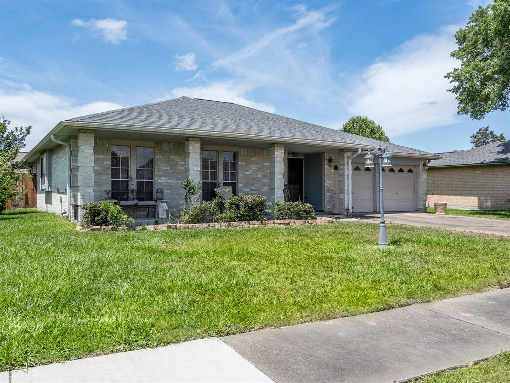 1814 Cliffdale Drive, Missouri City, Texas image 2