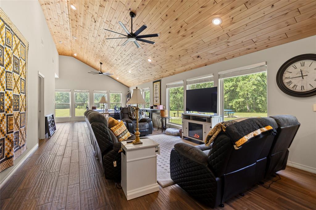 1101 Moody Road