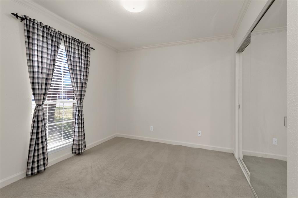 227 Crest Hill Drive, Conroe, Texas image 19