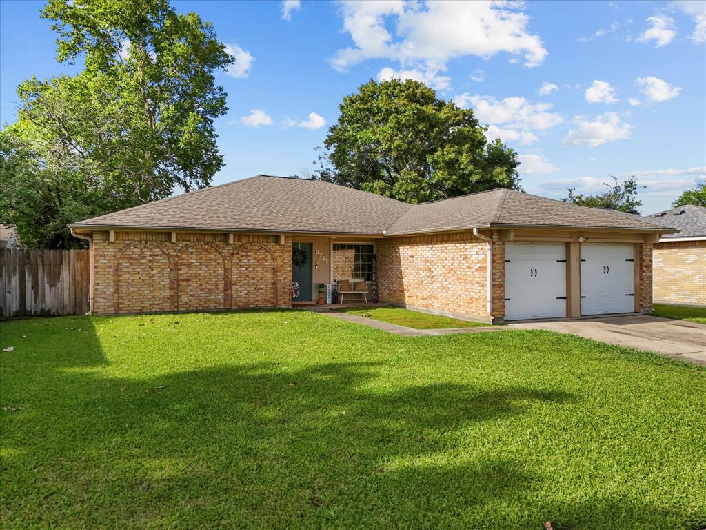9731 Rocky Hollow Road, La Porte, Texas image 2