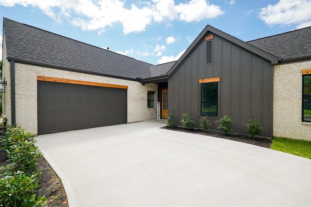 32 Englewood Court