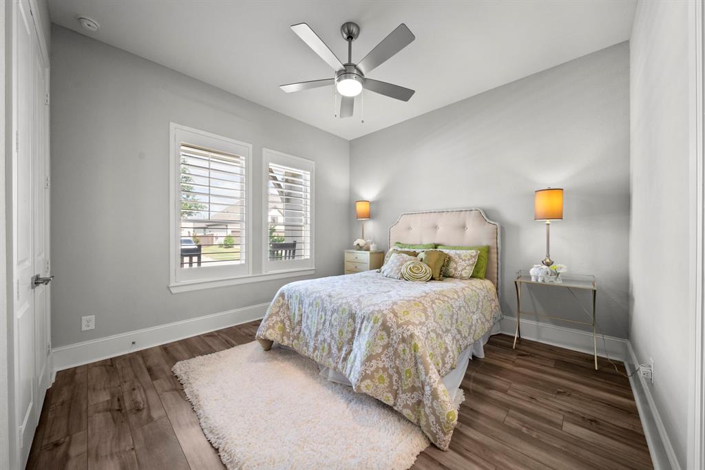2310 Desert Holly Drive, Katy, Texas image 7