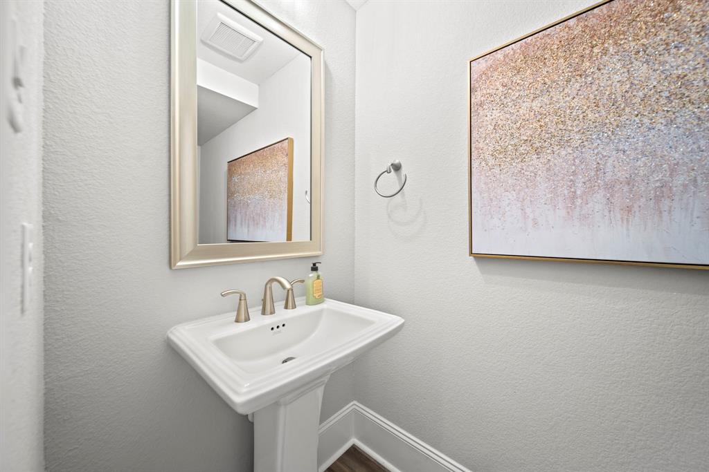 2310 Desert Holly Drive, Katy, Texas image 30
