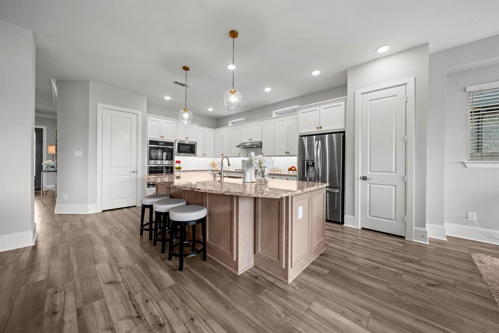 2310 Desert Holly Drive, Katy, Texas image 17