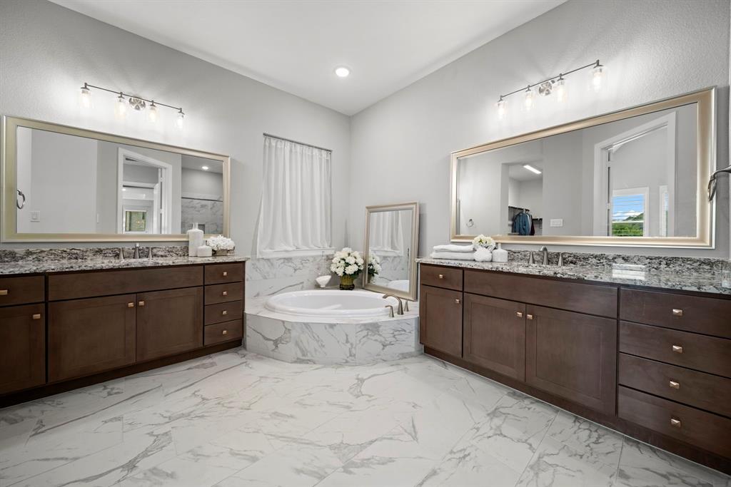 2310 Desert Holly Drive, Katy, Texas image 26