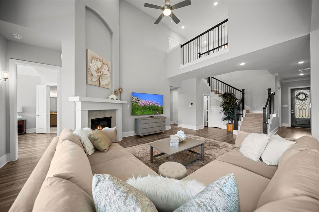 2310 Desert Holly Drive, Katy, Texas image 13