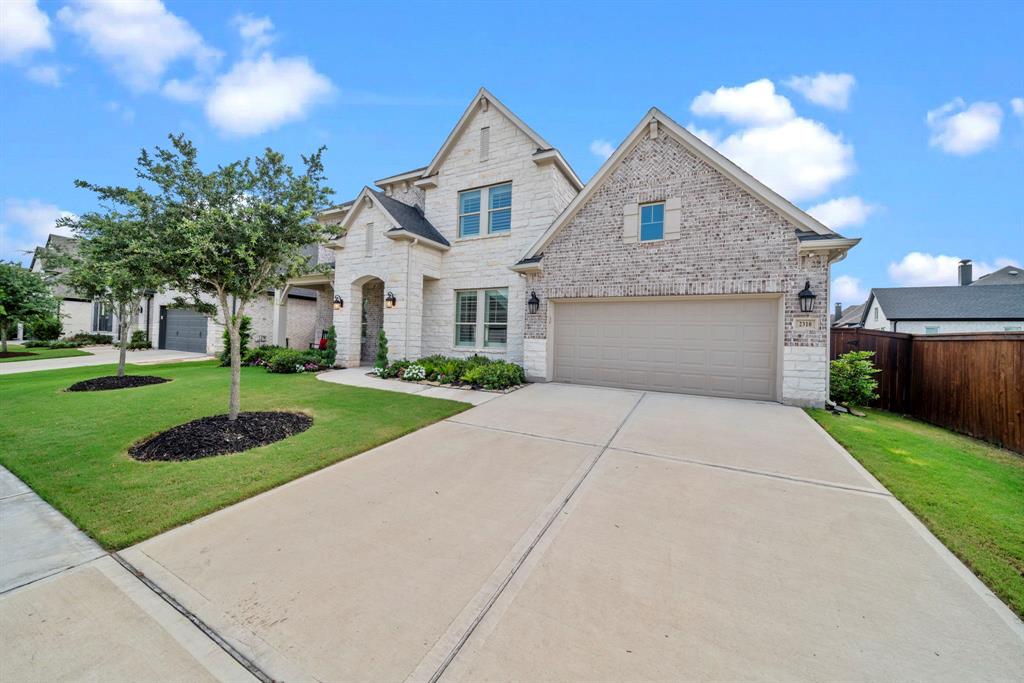 2310 Desert Holly Drive, Katy, Texas image 2