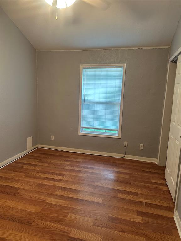 227 S Brownell Street, La Porte, Texas image 3
