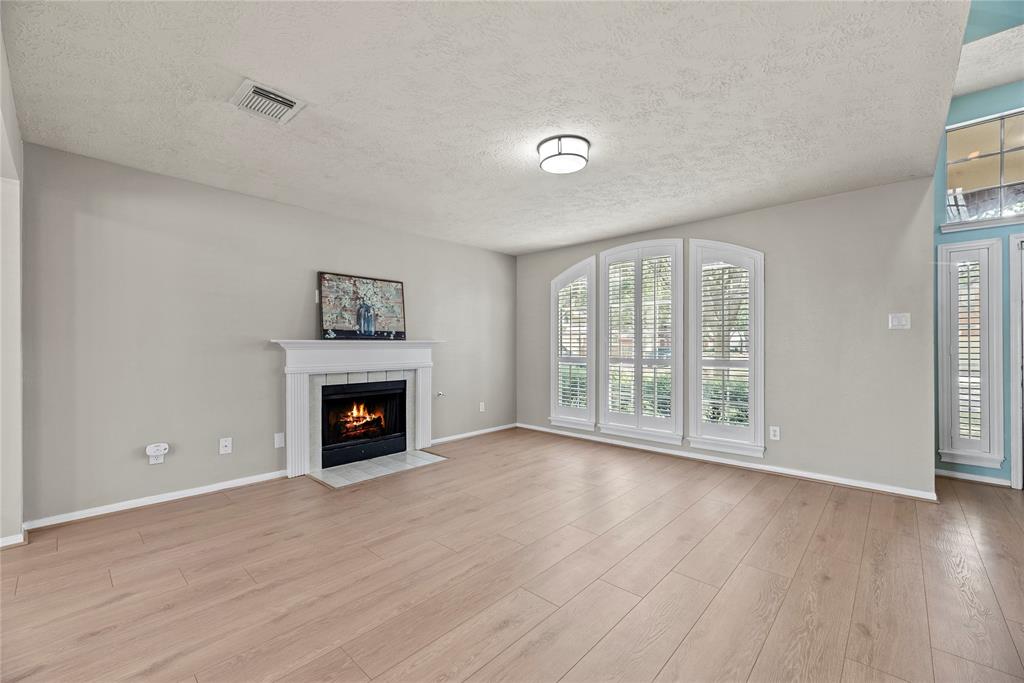 4131 N New Meadows Drive, Sugar Land, Texas image 5