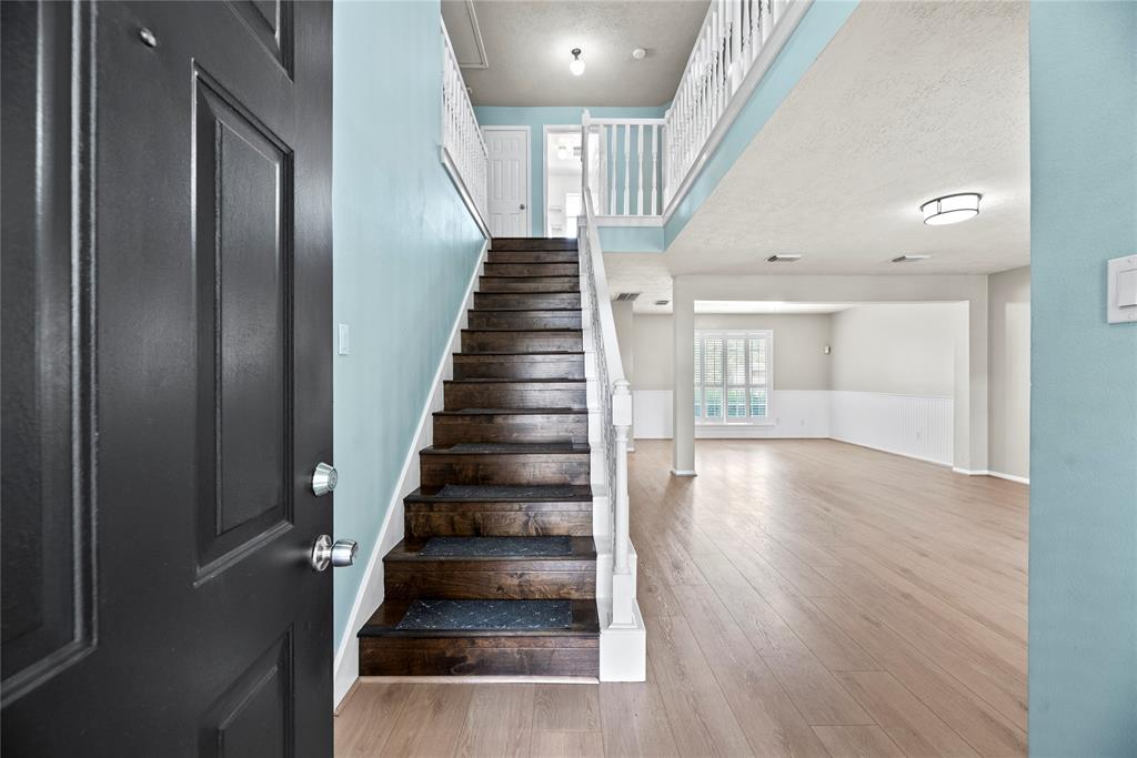 4131 N New Meadows Drive, Sugar Land, Texas image 3