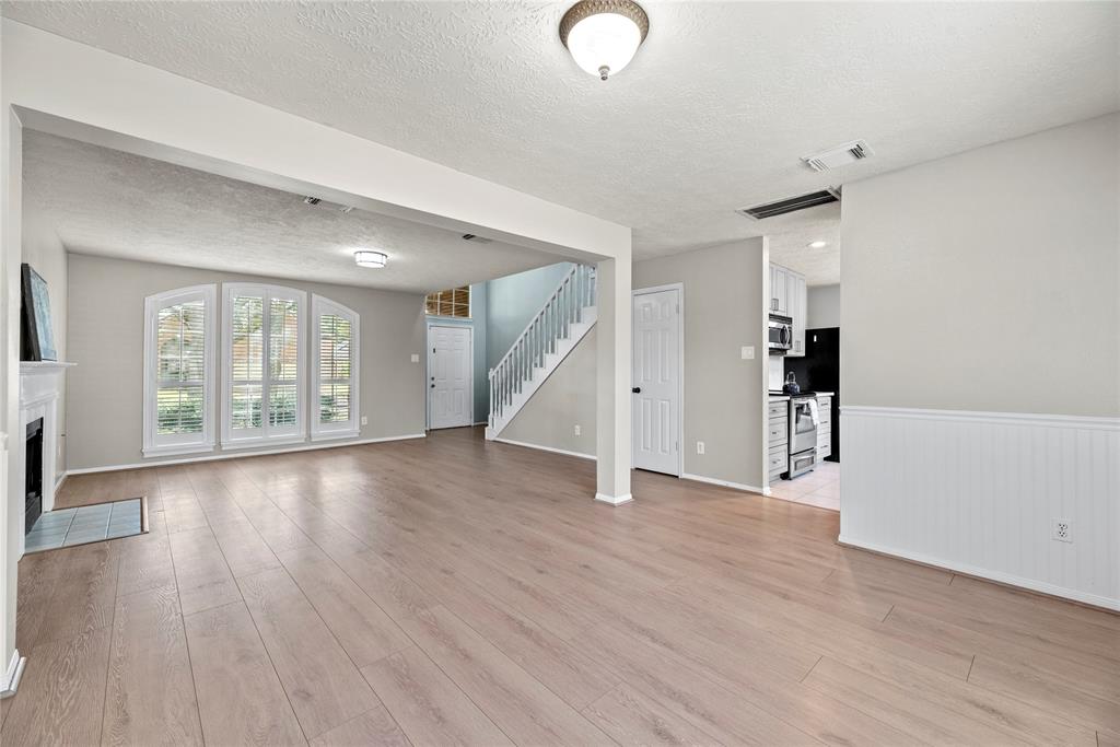 4131 N New Meadows Drive, Sugar Land, Texas image 8