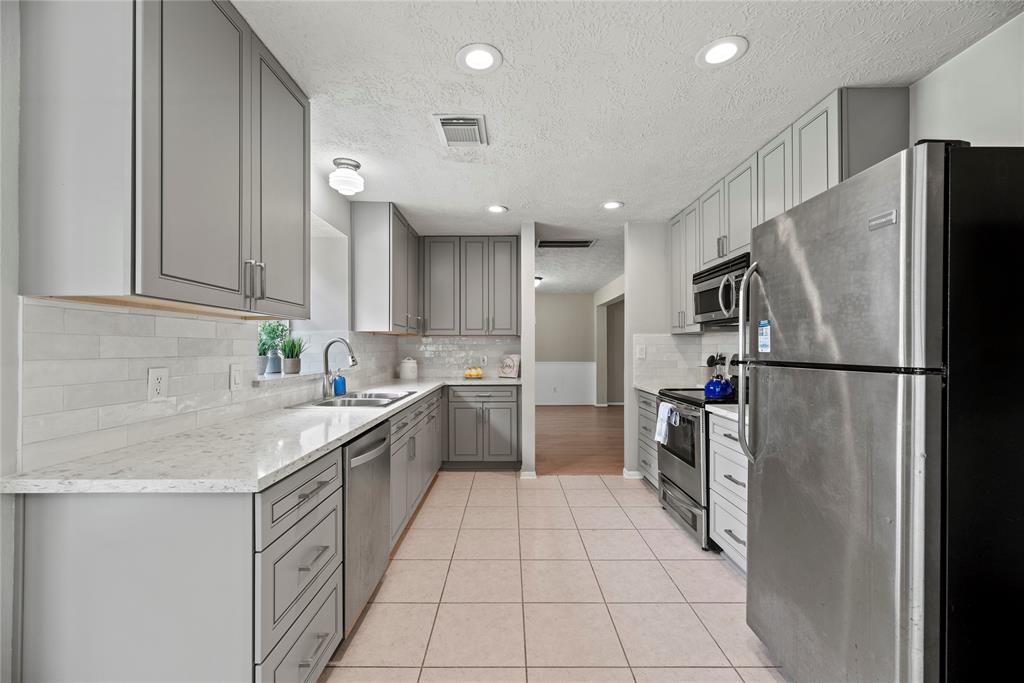 4131 N New Meadows Drive, Sugar Land, Texas image 1