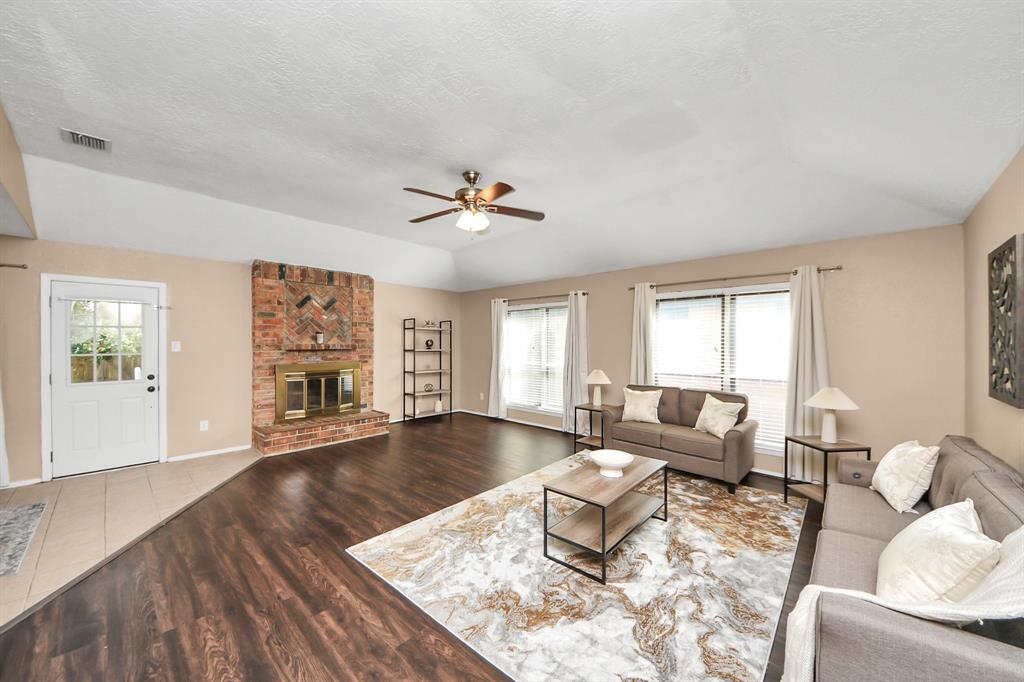 2315 Colonial Ridge Drive