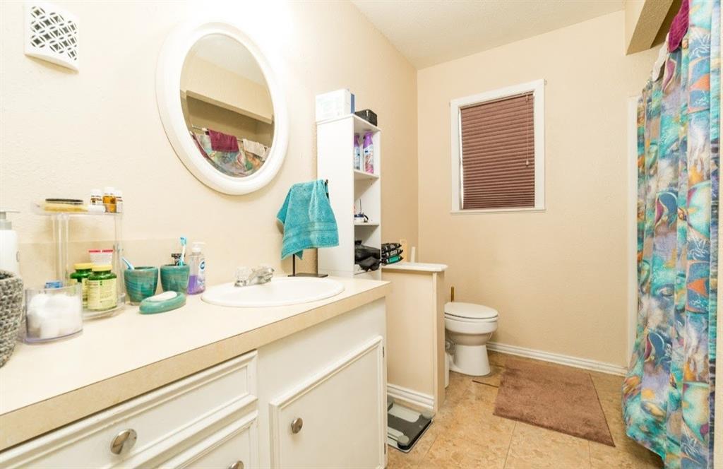 716 Old Angleton Road, Clute, Texas image 10