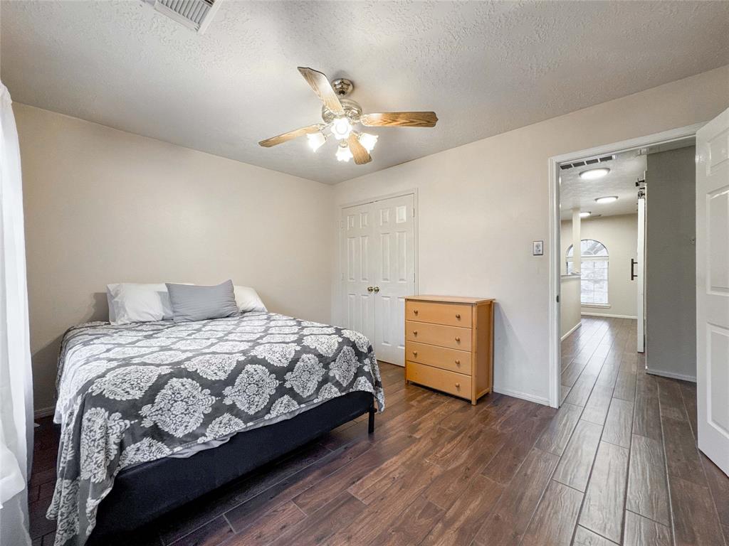 2007 S Mission Circle, Friendswood, Texas image 18