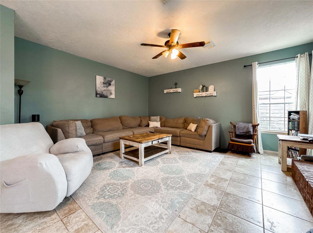 2007 S Mission Circle, Friendswood, Texas image 7
