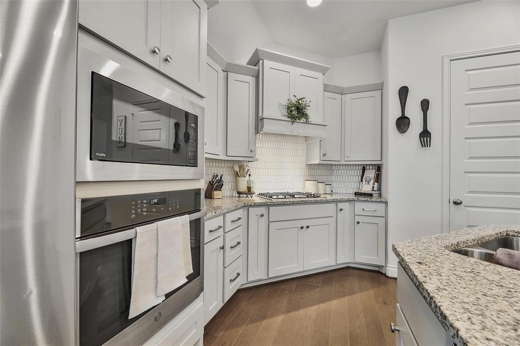 23638 Sage Villa Drive, New Caney, Texas image 16