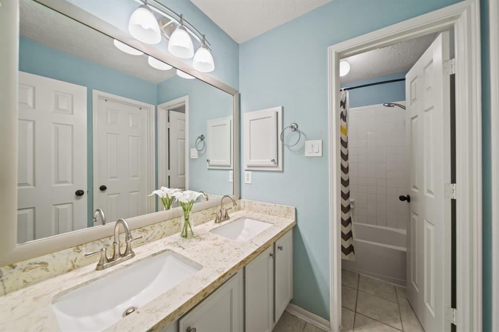 9602 Randon Lane, Missouri City, Texas image 32