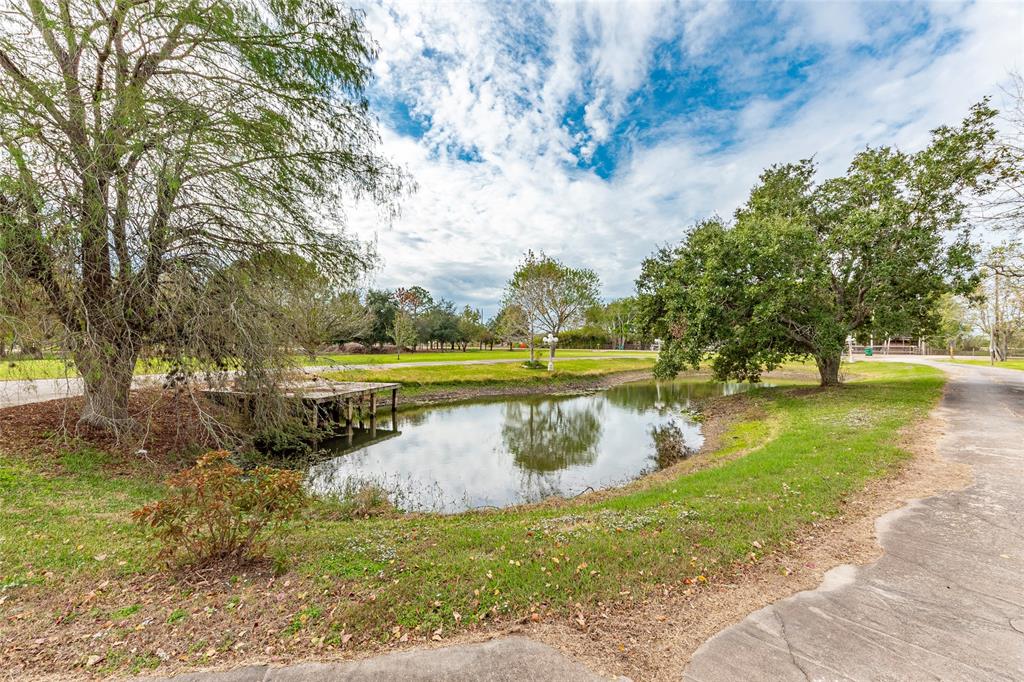 1625 County Road 284, Alvin, Texas image 6