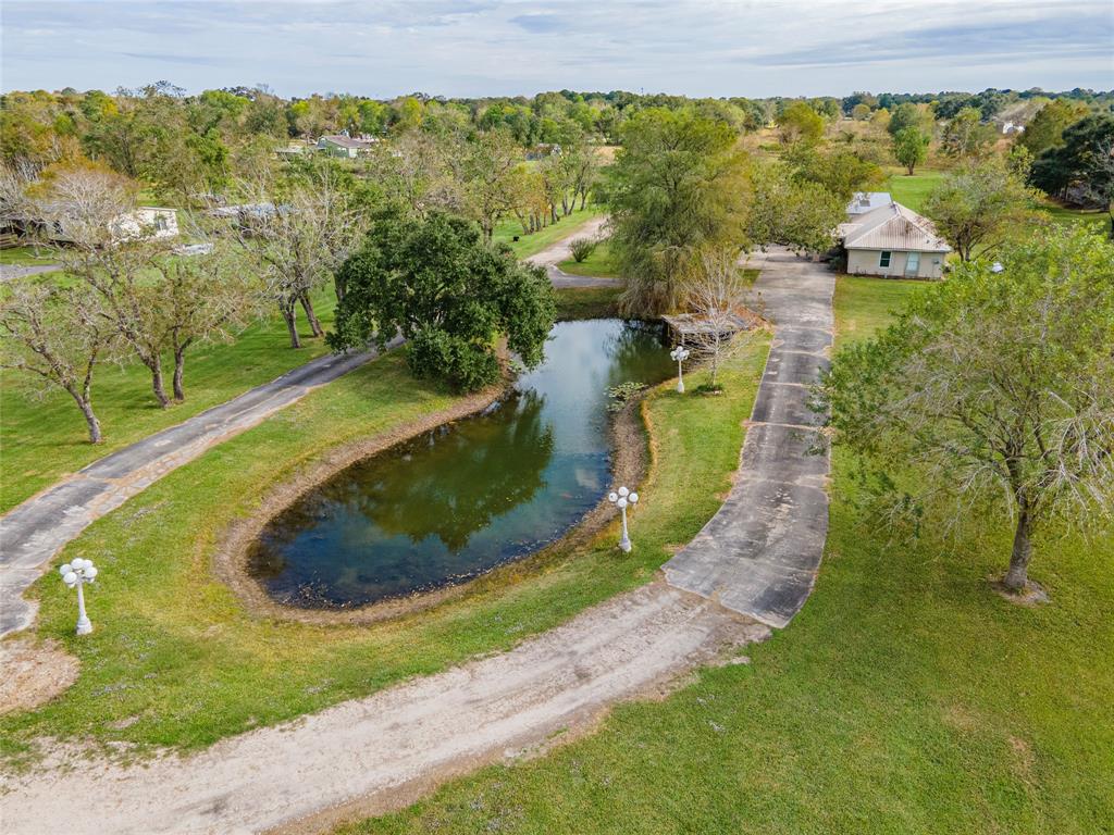 1625 County Road 284, Alvin, Texas image 3