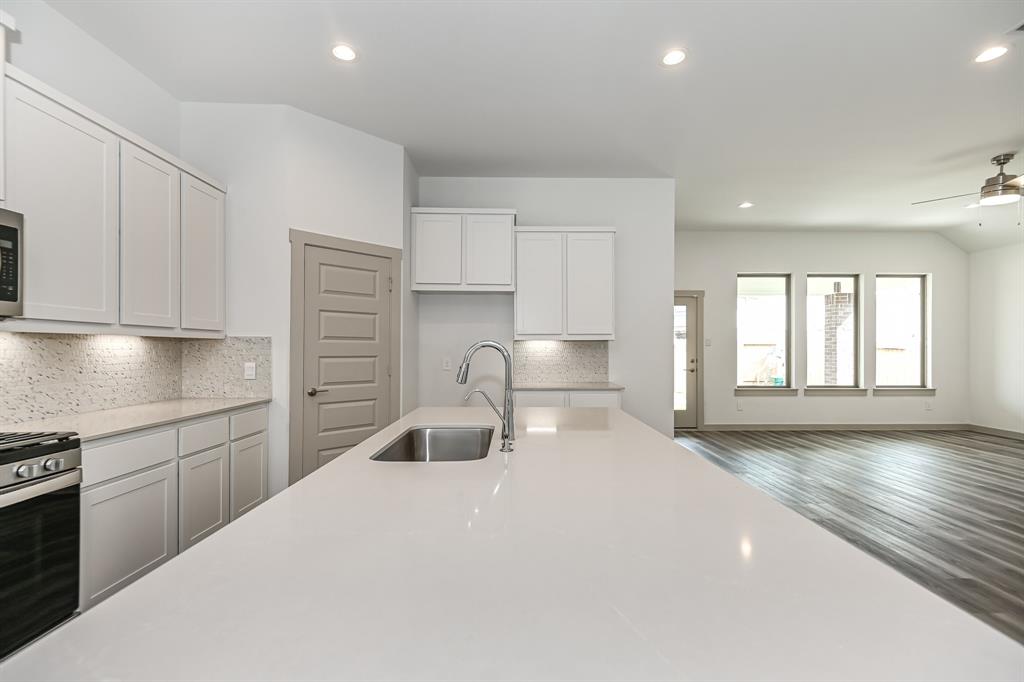 904 Big Bend Drive, League City, Texas image 6