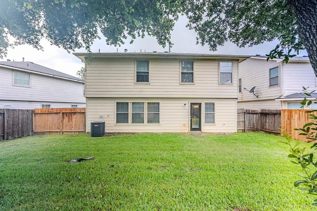 21106 Scenic Bluff Lane, Humble, Texas image 38
