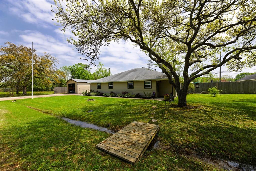 4707 Elm Street, Seabrook, Texas image 3