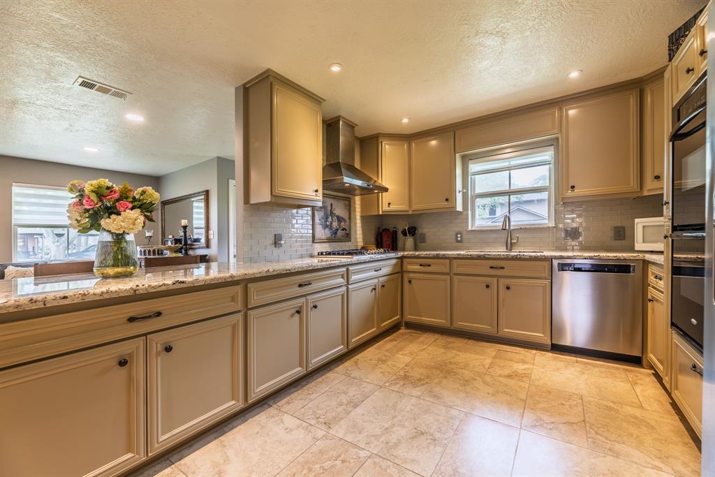 4707 Elm Street, Seabrook, Texas image 12