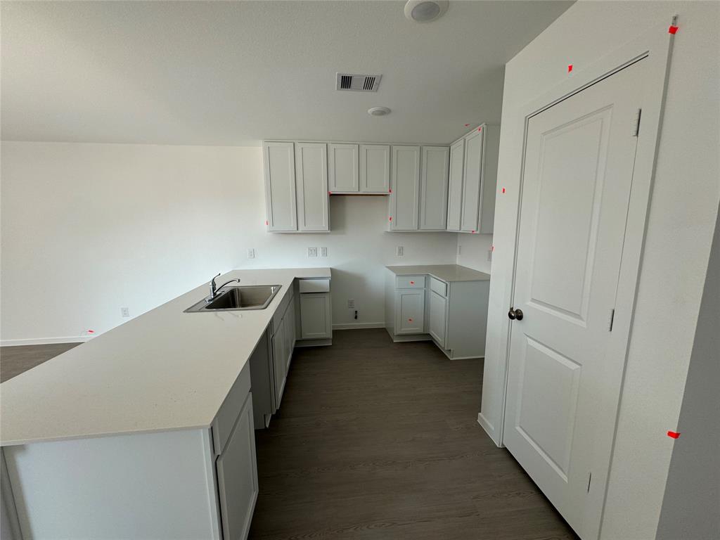3001 Dawn Sound Drive, Katy, Texas image 3