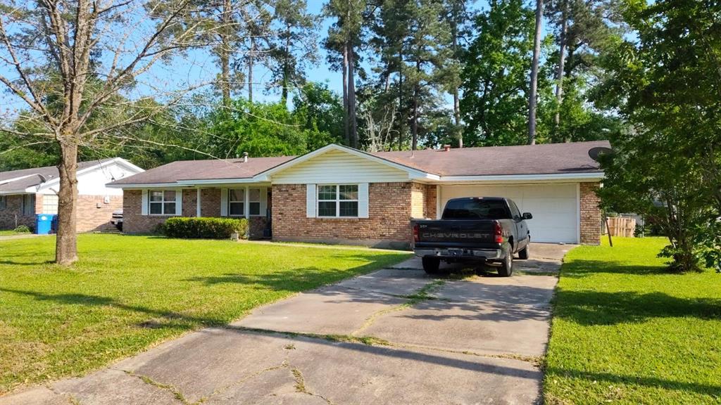 608 Willow Bend Drive, Lufkin, Texas image 2