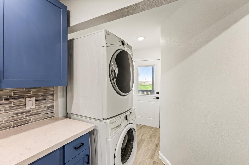 920 17th Street, Port Bolivar, Texas image 32
