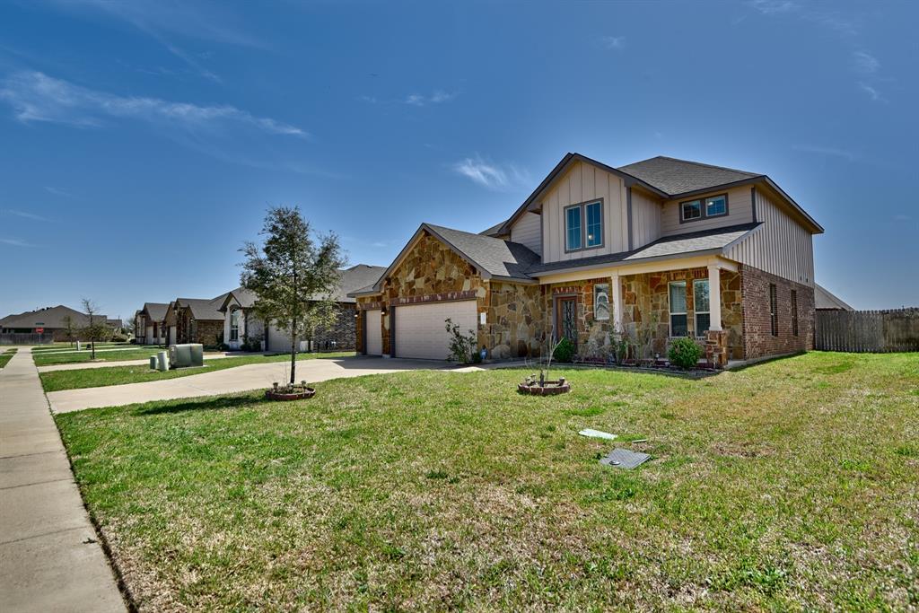 7707 Bunker Drive, Navasota, Texas image 2