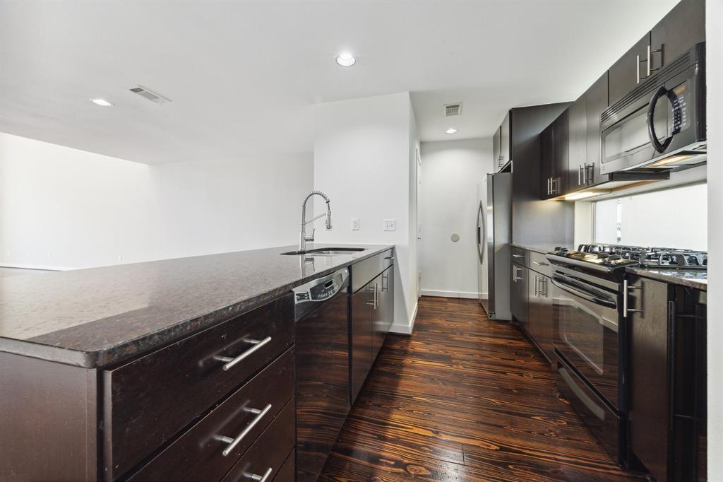 Houston, Texas 77003, United States, 3 Bedrooms Bedrooms, ,2 BathroomsBathrooms,Residential,Active,35872