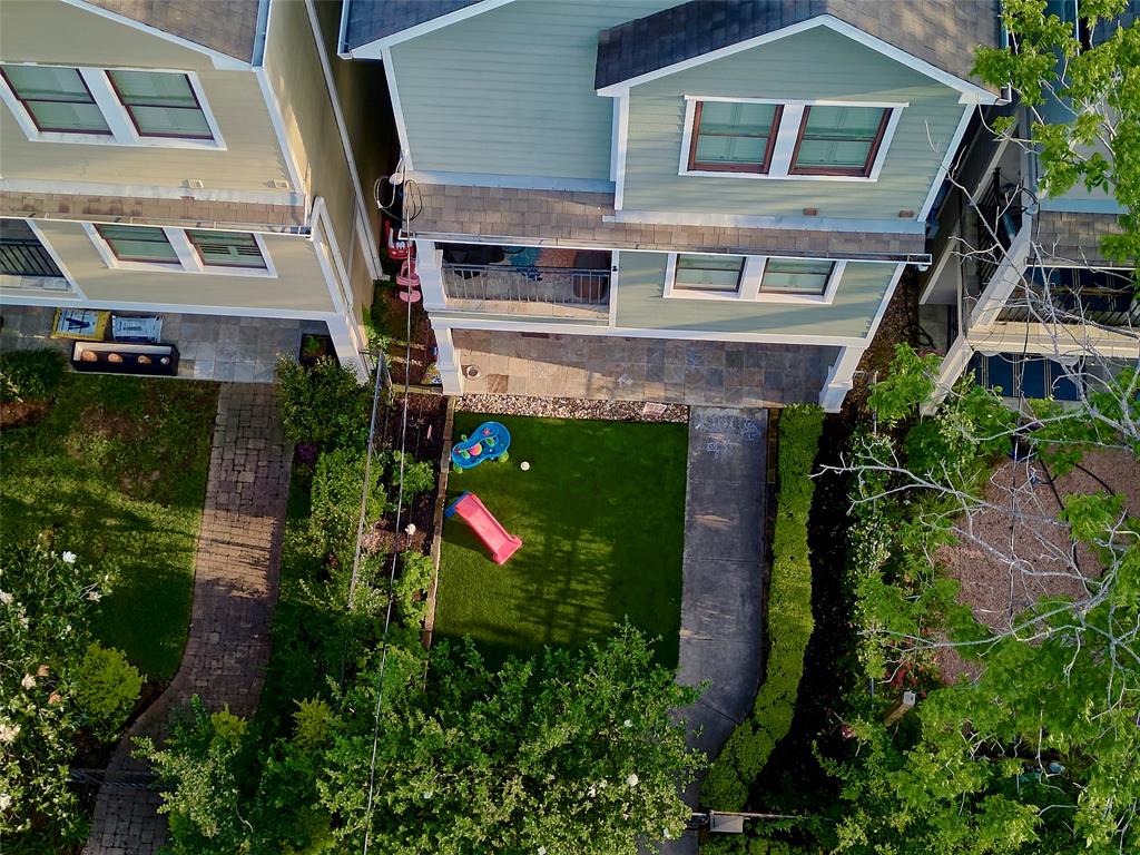 228 E Woodland Street