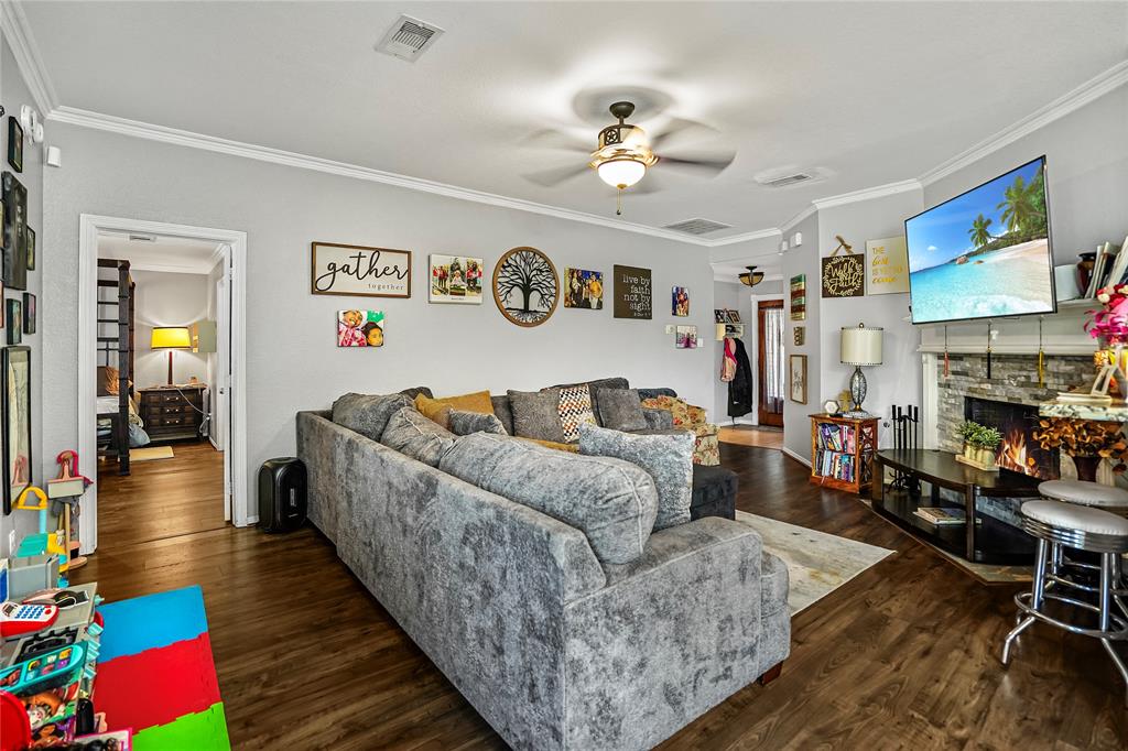 382 Ward Lane, Alvin, Texas image 2