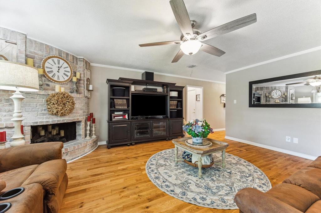 1926 Meadow Creek Drive Dr, Pearland, Texas image 7