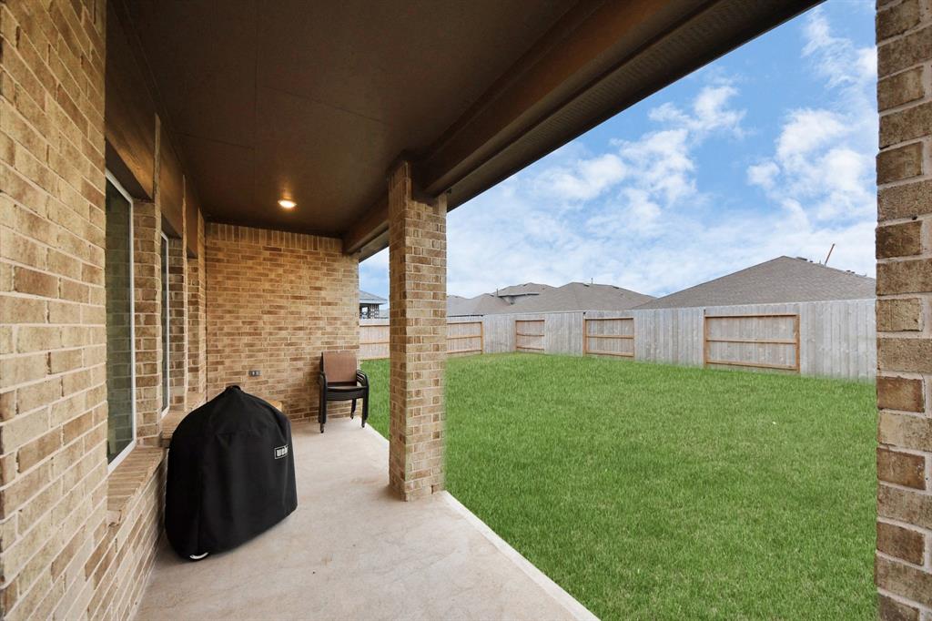 4985 Blue Beetle Ridge Drive, Katy, Texas image 9