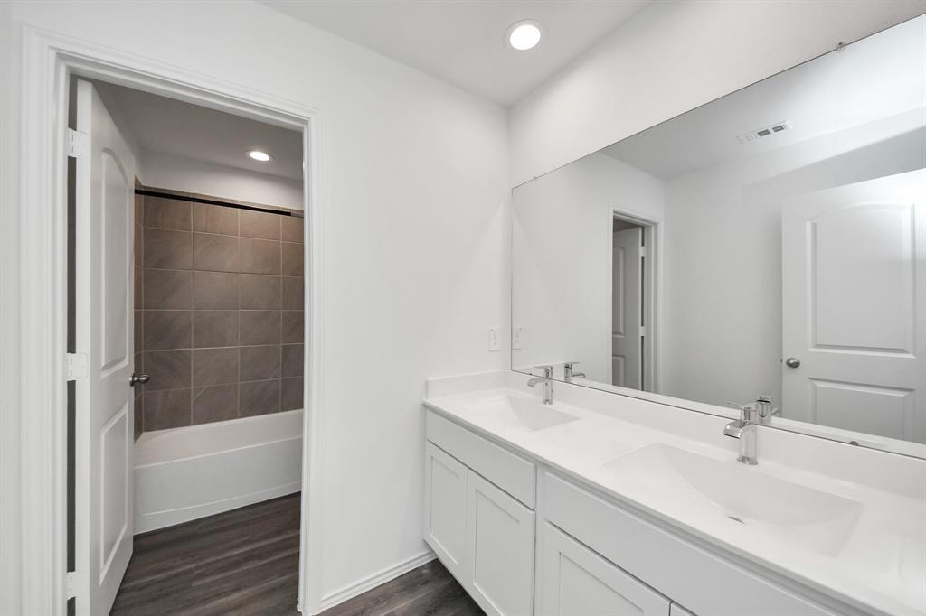 4985 Blue Beetle Ridge Drive, Katy, Texas image 35