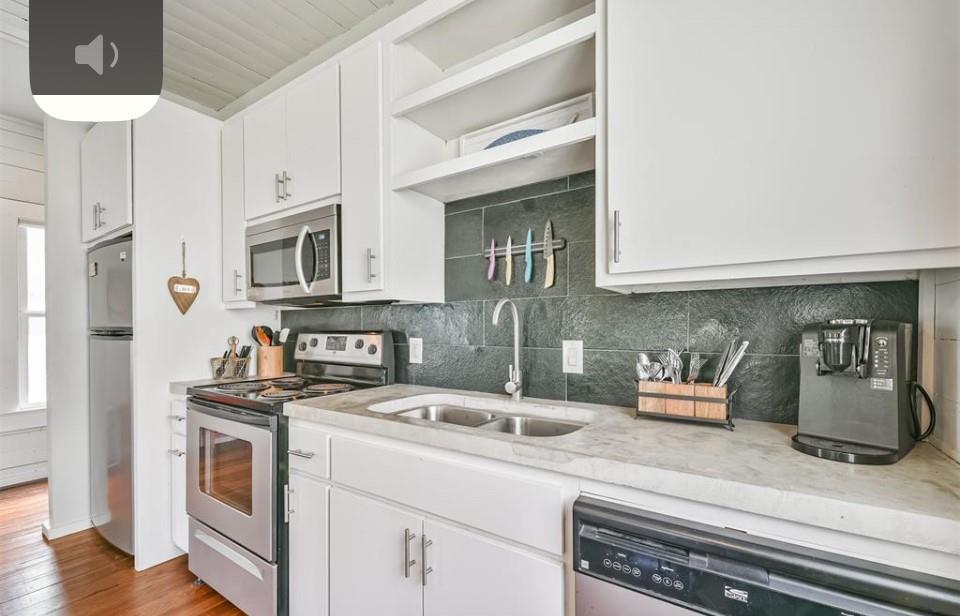4107 Avenue M 1/2, Galveston, Texas image 4