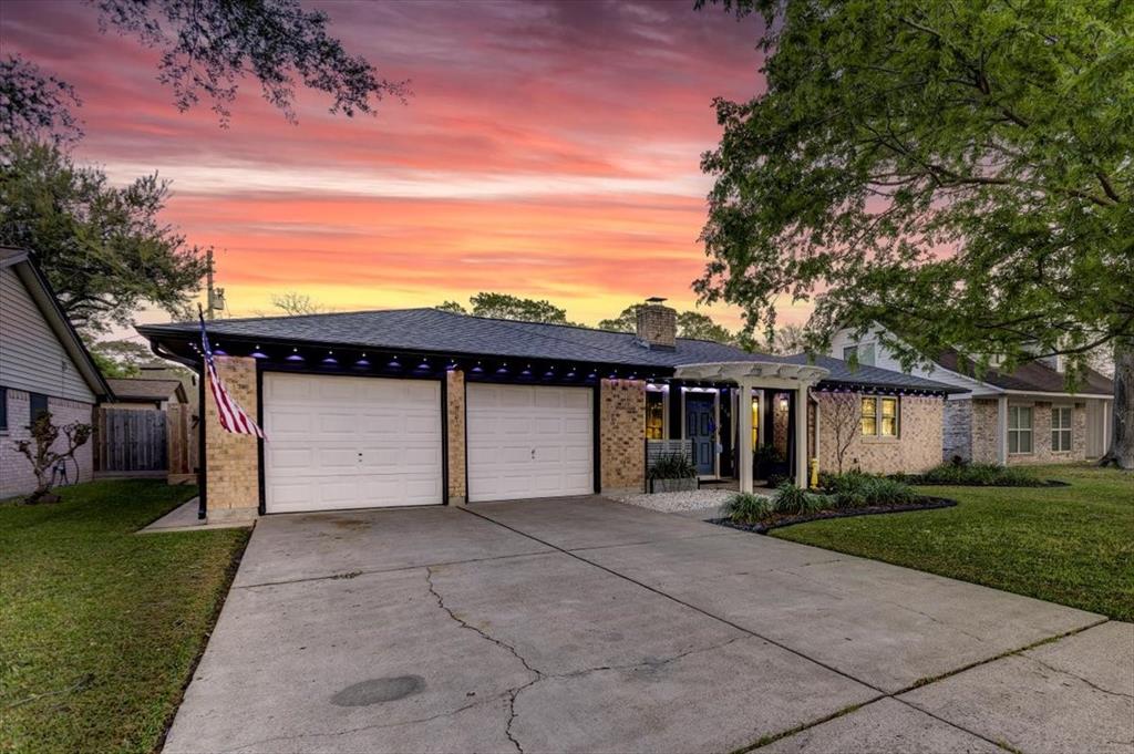 218 Pecan Drive, League City, Texas image 38