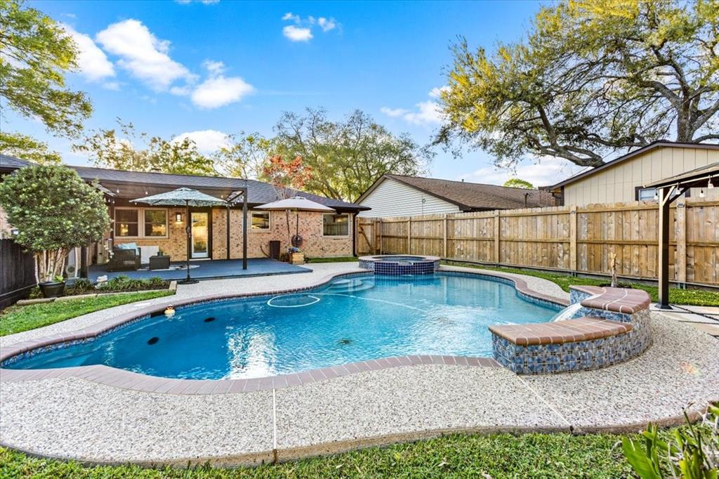 218 Pecan Drive, League City, Texas image 37