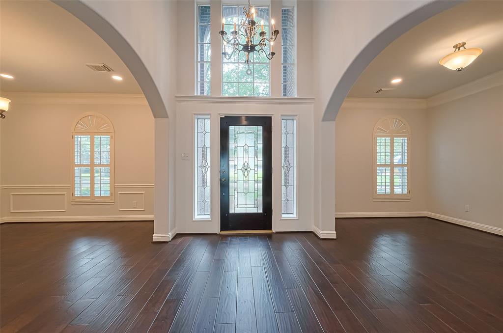 17110 Rolling Brook Court, Sugar Land, Texas image 4