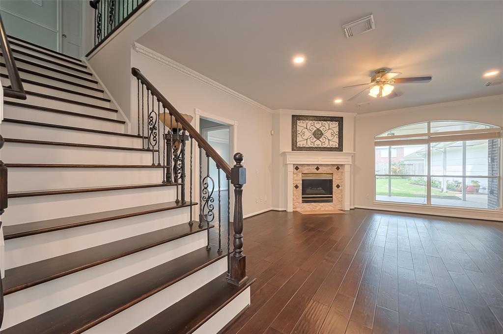 17110 Rolling Brook Court, Sugar Land, Texas image 5