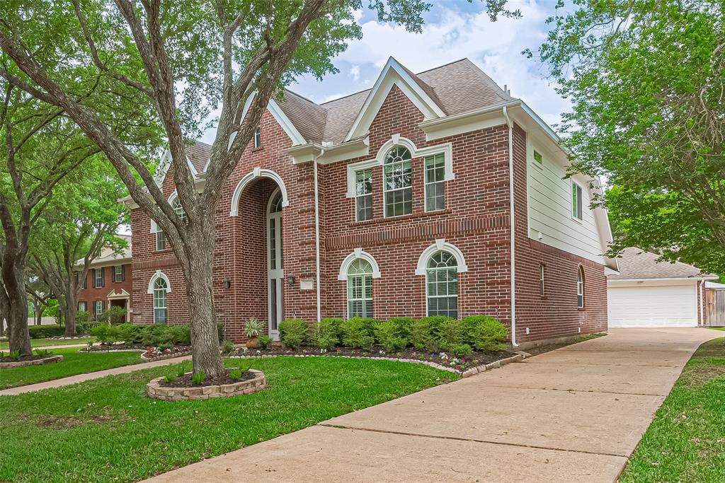 17110 Rolling Brook Court, Sugar Land, Texas image 2