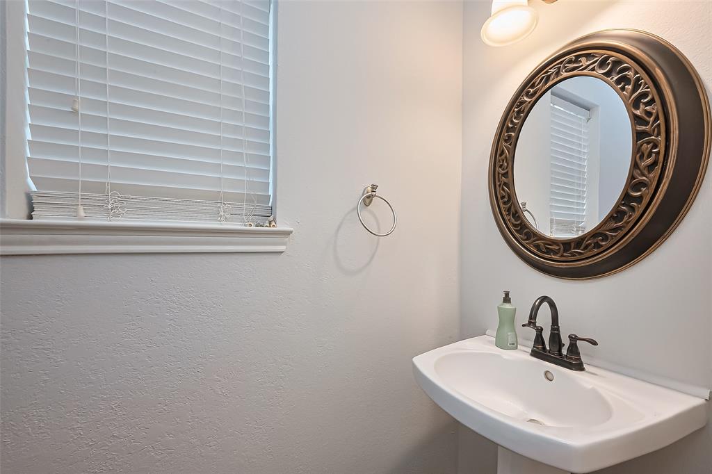17110 Rolling Brook Court, Sugar Land, Texas image 23