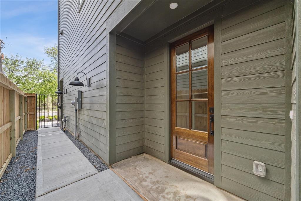212 Nagle Street
