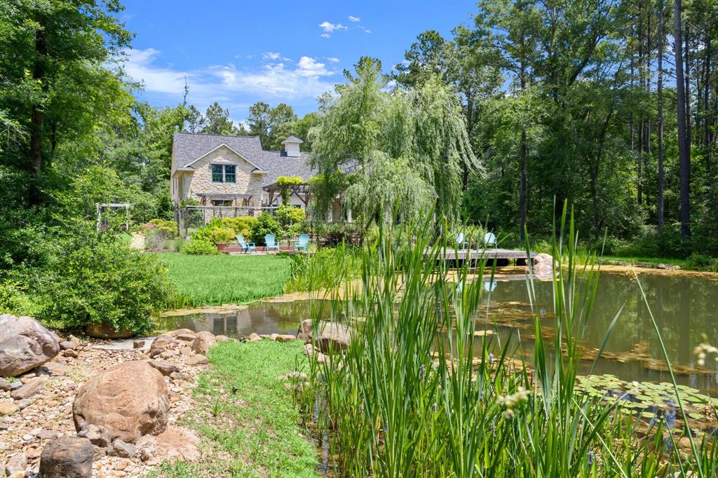 129 Stagecoach Circle, Huntsville, Texas image 1