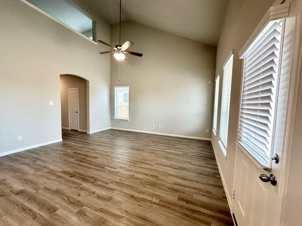 5041 Marcasca Drive, Katy, Texas image 3