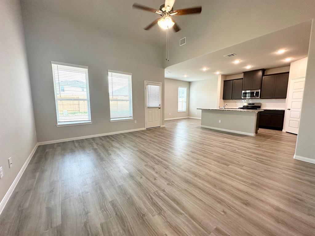 5041 Marcasca Drive, Katy, Texas image 4